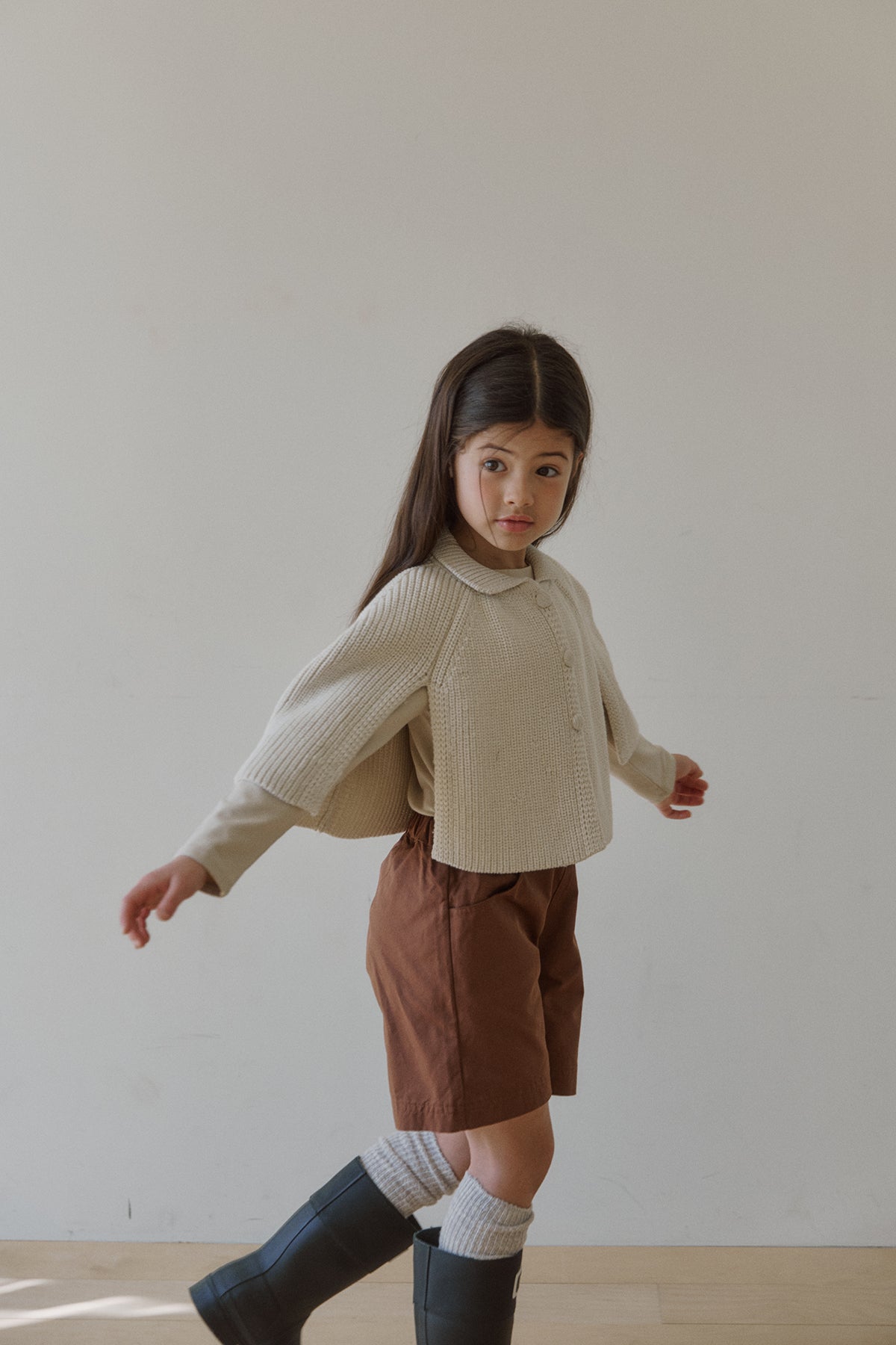 Sendy knit cape