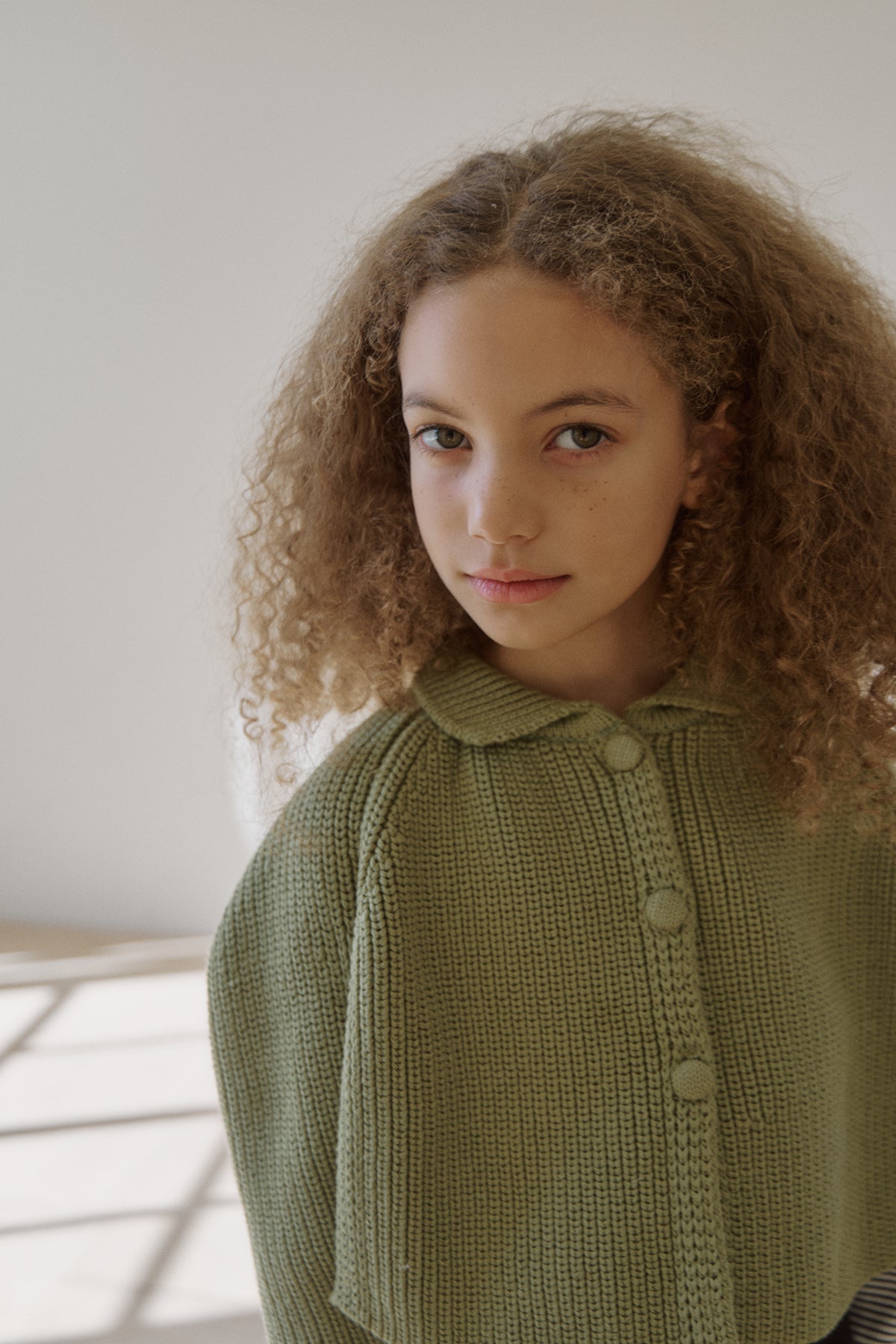 Sendy knit cape