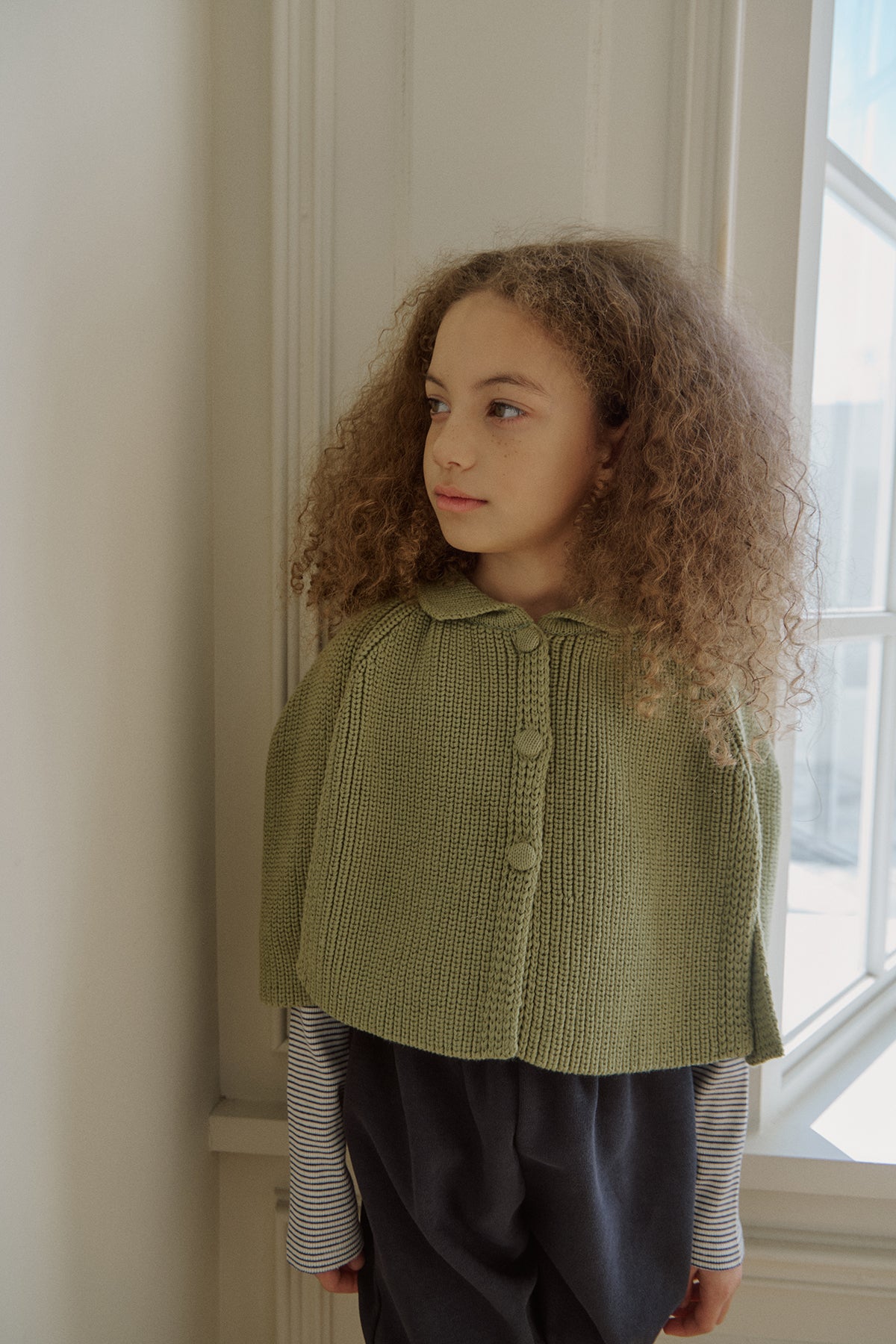 Sendy knit cape