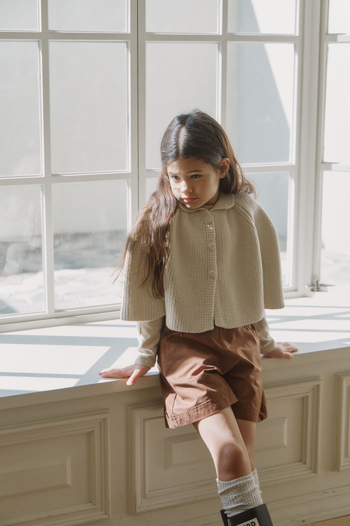 Sendy knit cape