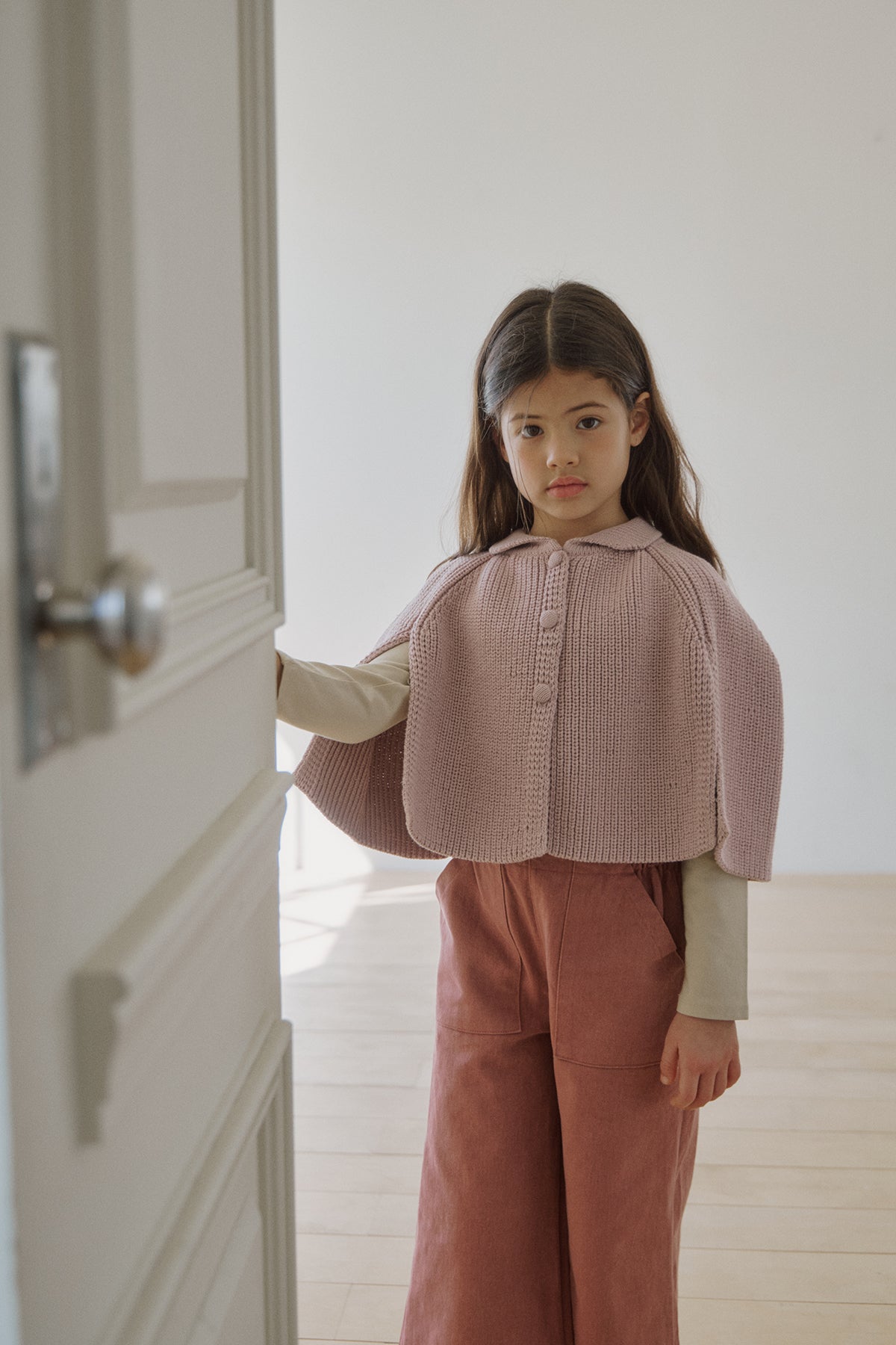 Sendy knit cape